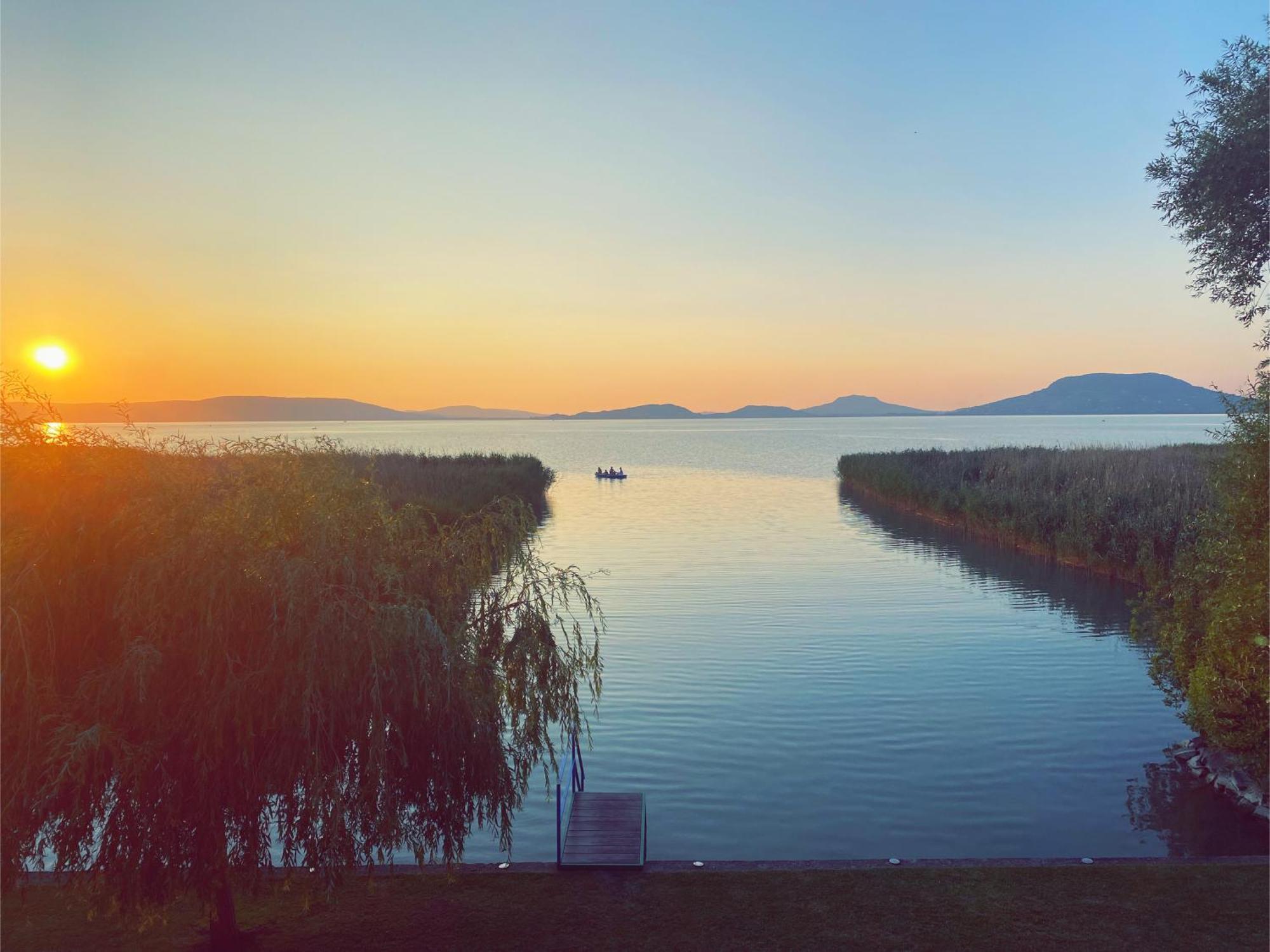 Balaton A Kertben - Balaton In The Garden - Beachfront Houses With Beautiful View, Private Beach Balatonfenyves Luaran gambar